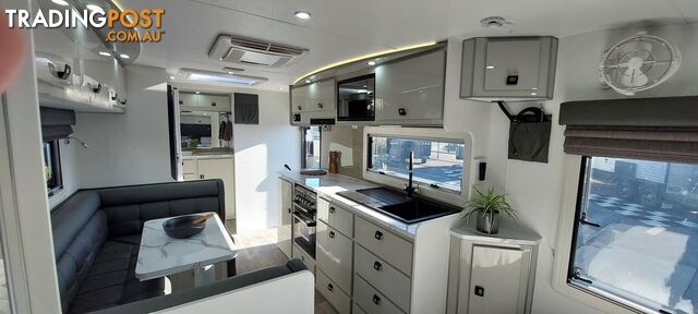 2021 JB CARAVANS SCORPION STING 21'6 CLUB DEMO ONLY - photo 2 of 6
