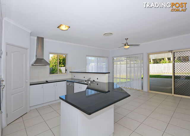 8 Blackall Court TORQUAY QLD 4655