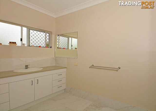 8/184 Torquay Road SCARNESS QLD 4655