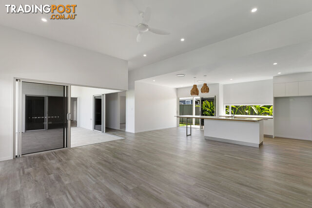 49a Helsham Street POINT VERNON QLD 4655