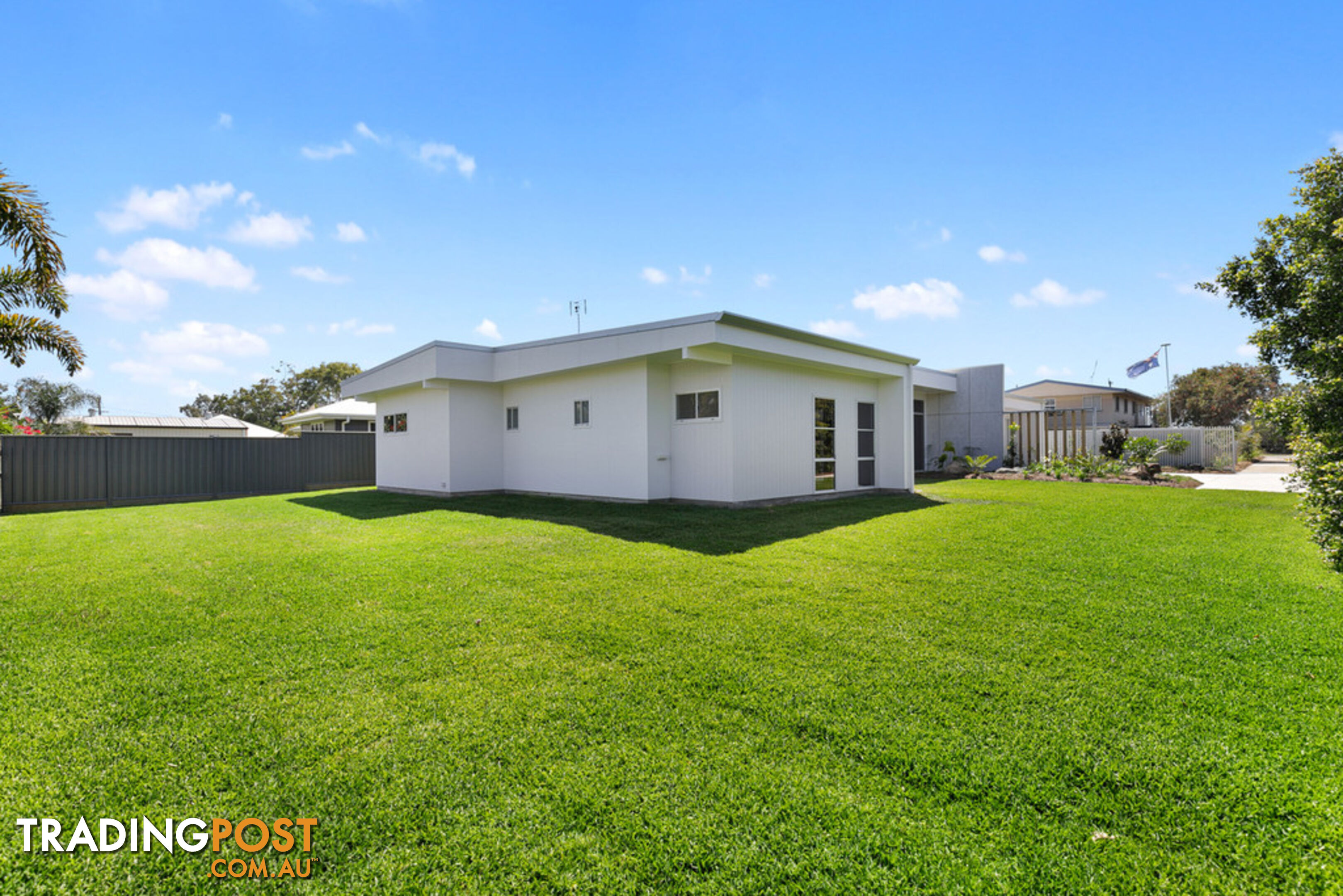 49a Helsham Street POINT VERNON QLD 4655