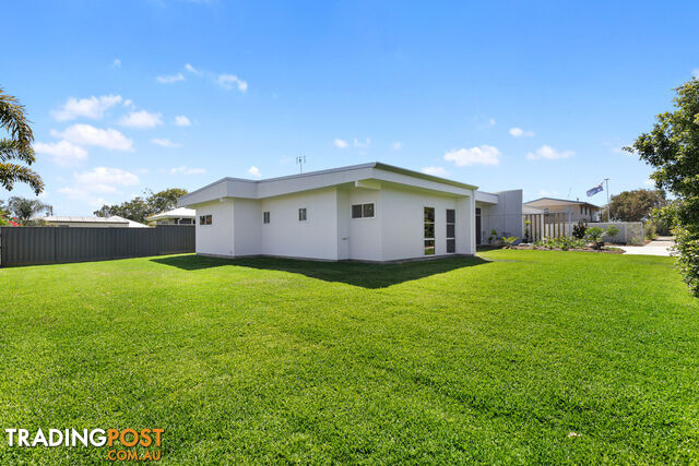 49a Helsham Street POINT VERNON QLD 4655