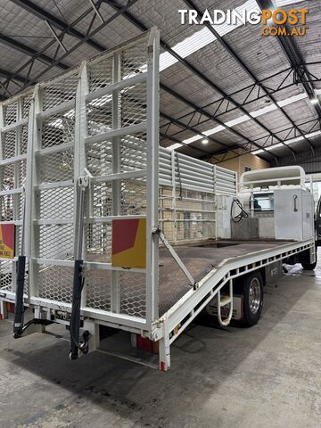 2016 ISUZU F Series Tray Truck - photo 3 of 6