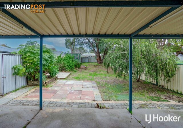 15A Arnott Court KELMSCOTT WA 6111