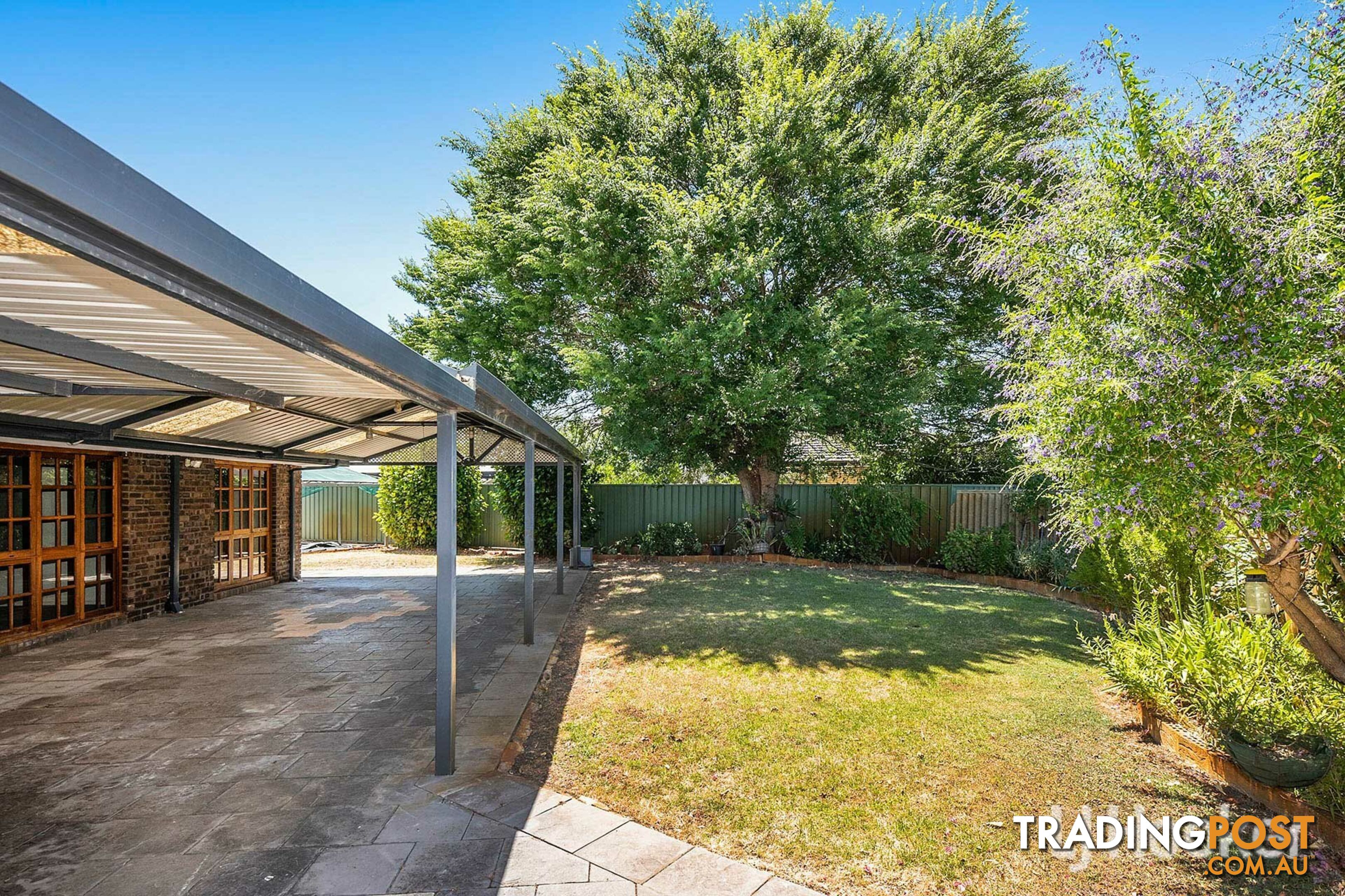 17 Ailsworth Court THORNLIE WA 6108