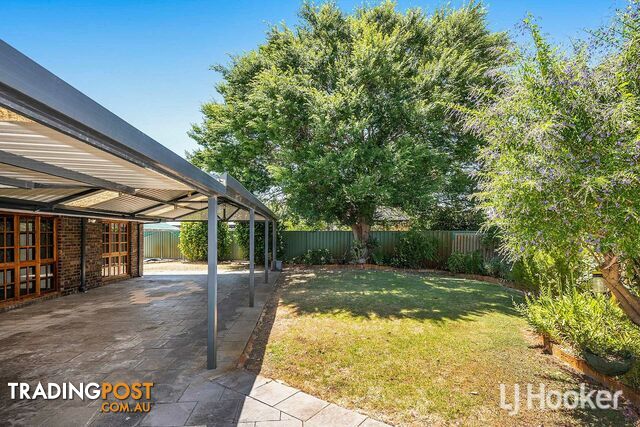 17 Ailsworth Court THORNLIE WA 6108