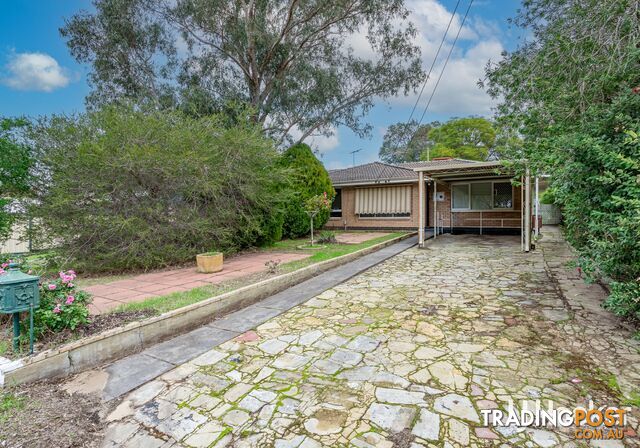 15 Arnott Court KELMSCOTT WA 6111