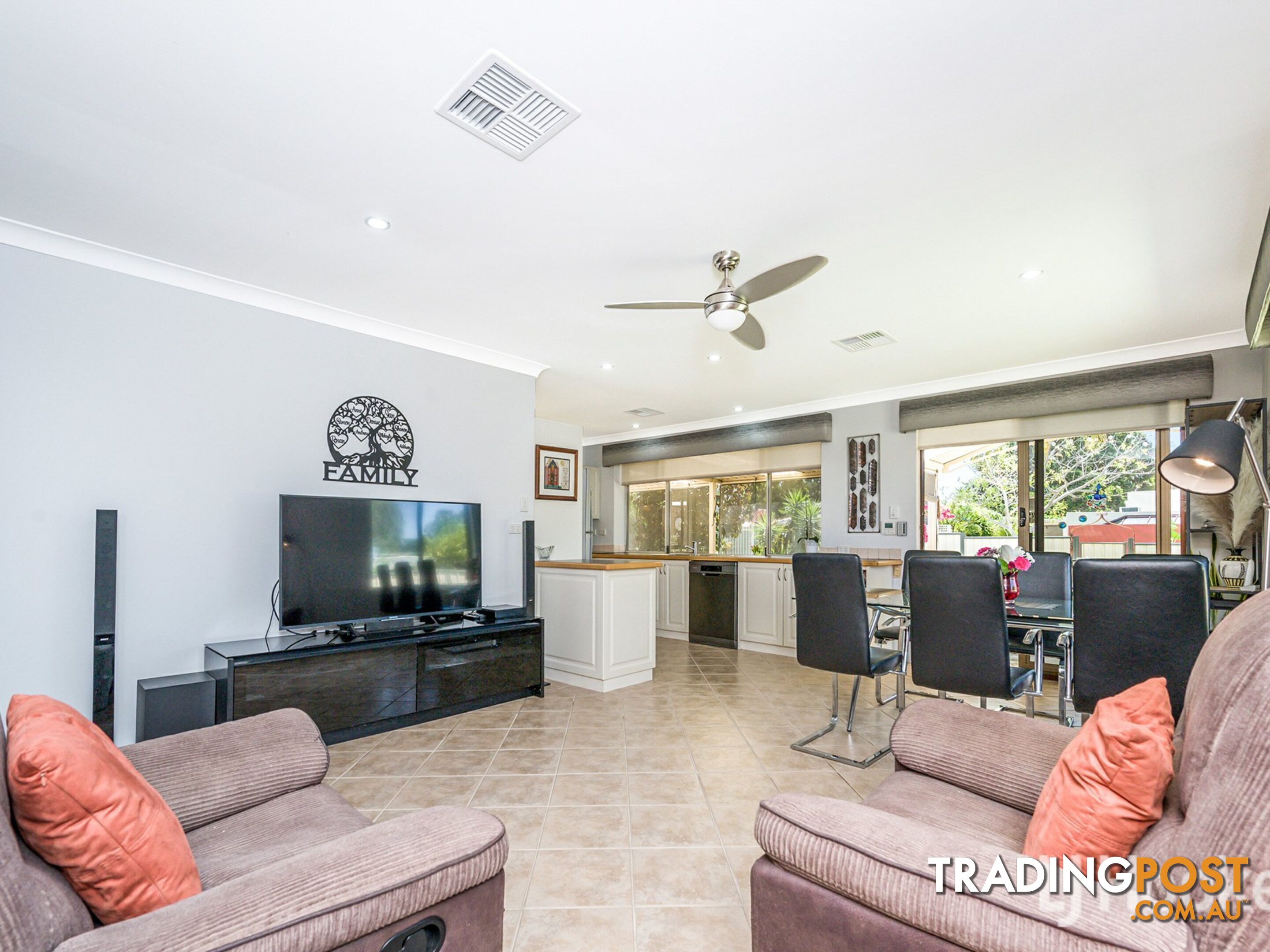 29 Grenadier Drive THORNLIE WA 6108