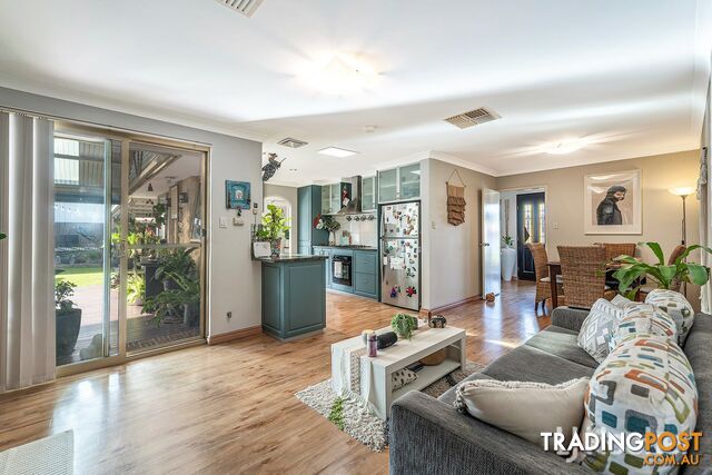 11 Toora Place COOLOONGUP WA 6168