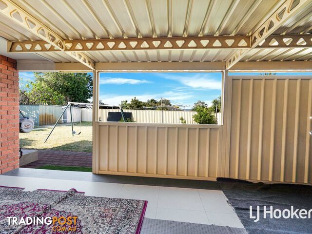 16 Marlow Way THORNLIE WA 6108