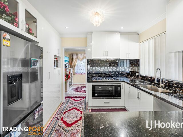 16 Marlow Way THORNLIE WA 6108