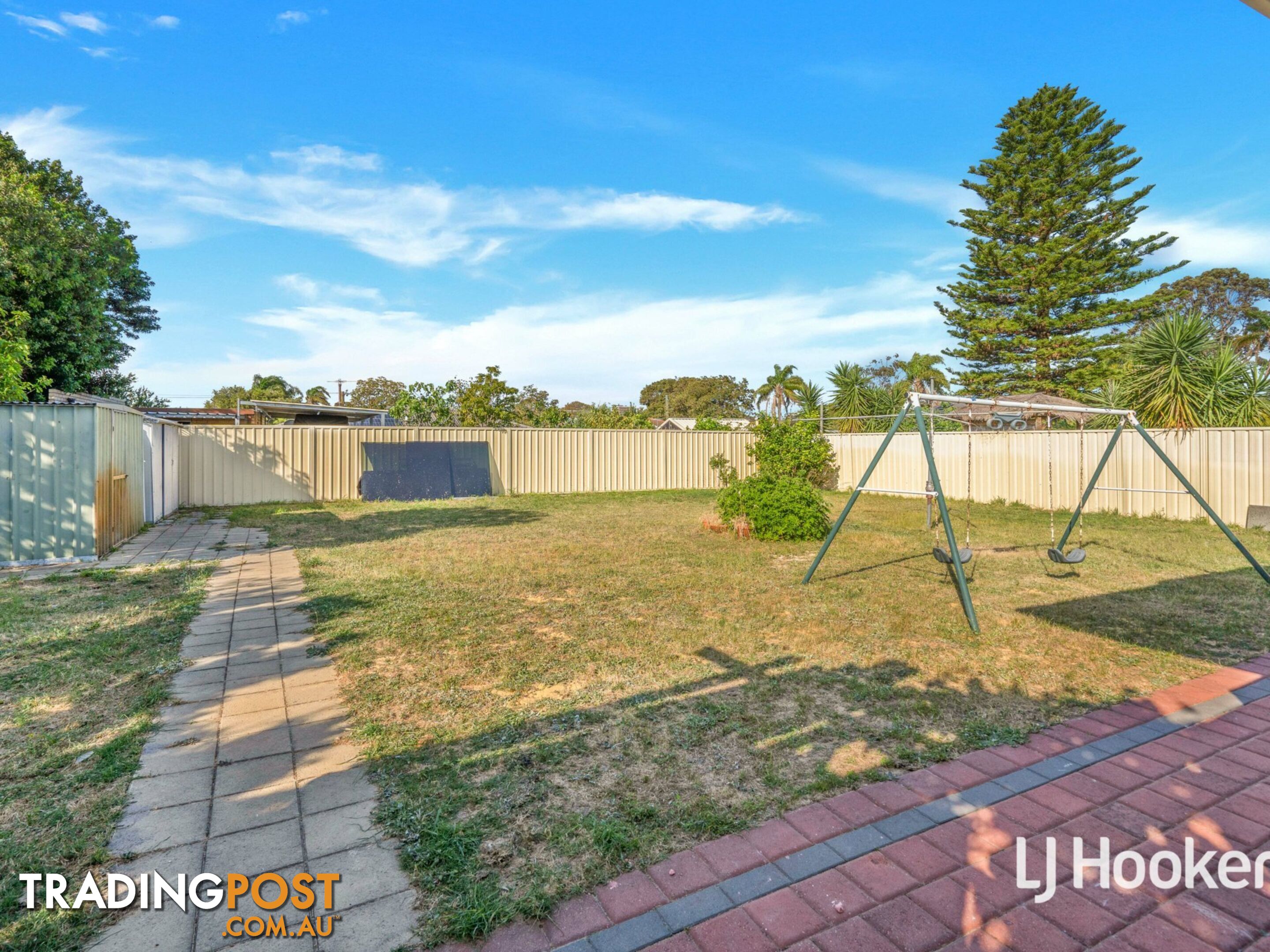 16 Marlow Way THORNLIE WA 6108