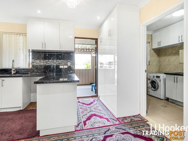 16 Marlow Way THORNLIE WA 6108