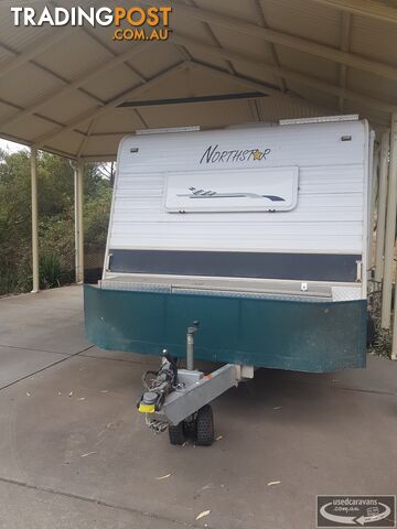 2011 Vanguard Pyramul 18't Caravan