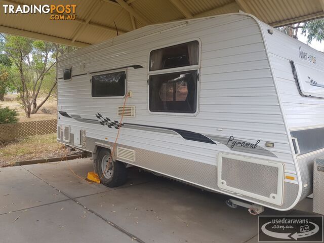 2011 Vanguard Pyramul 18't Caravan - photo 2 of 11