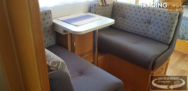 2011 Vanguard Pyramul 18't Caravan - photo 4 of 11