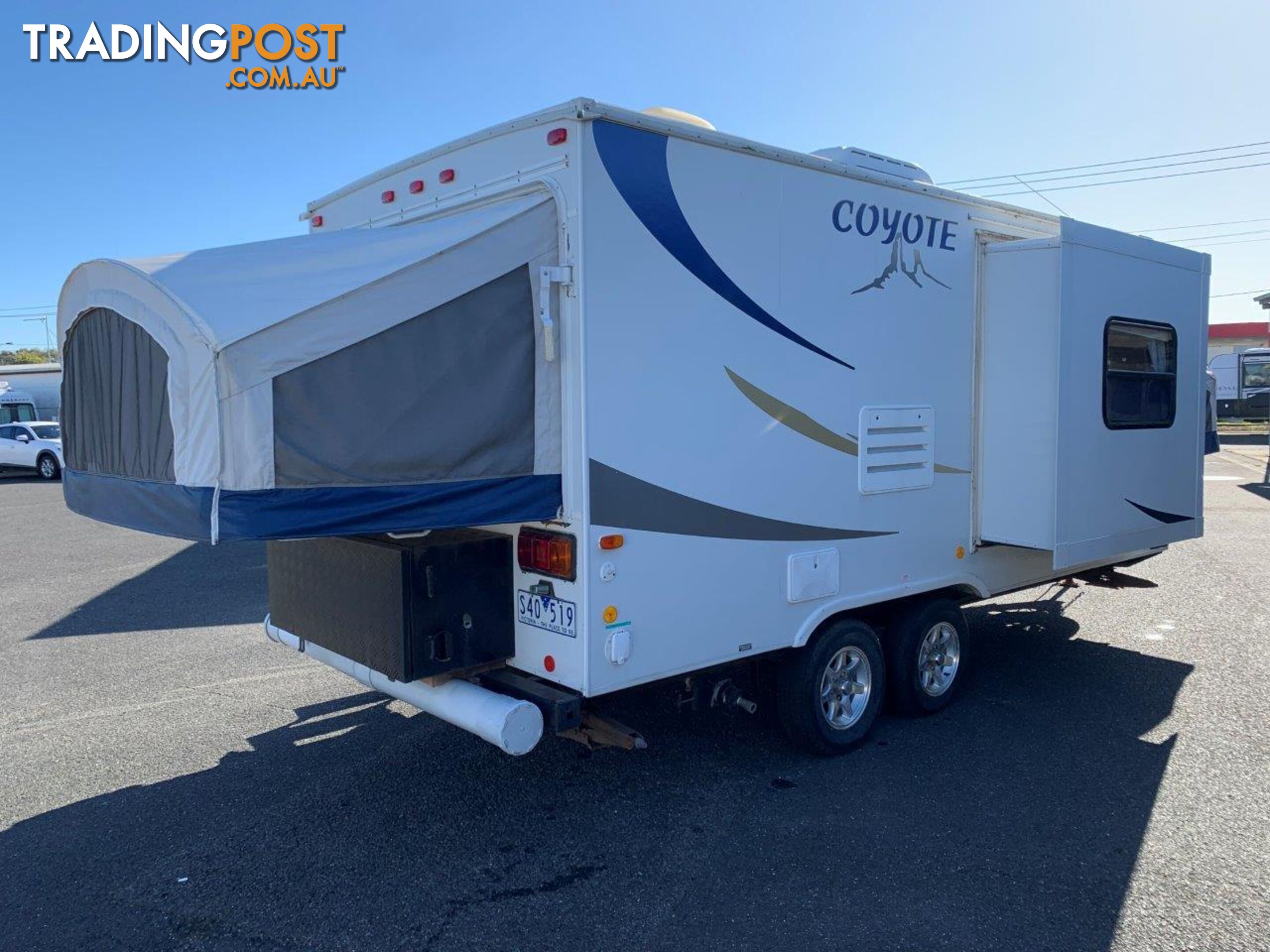 COYOTE SLIDE OUT EXPANDER CARAVAN