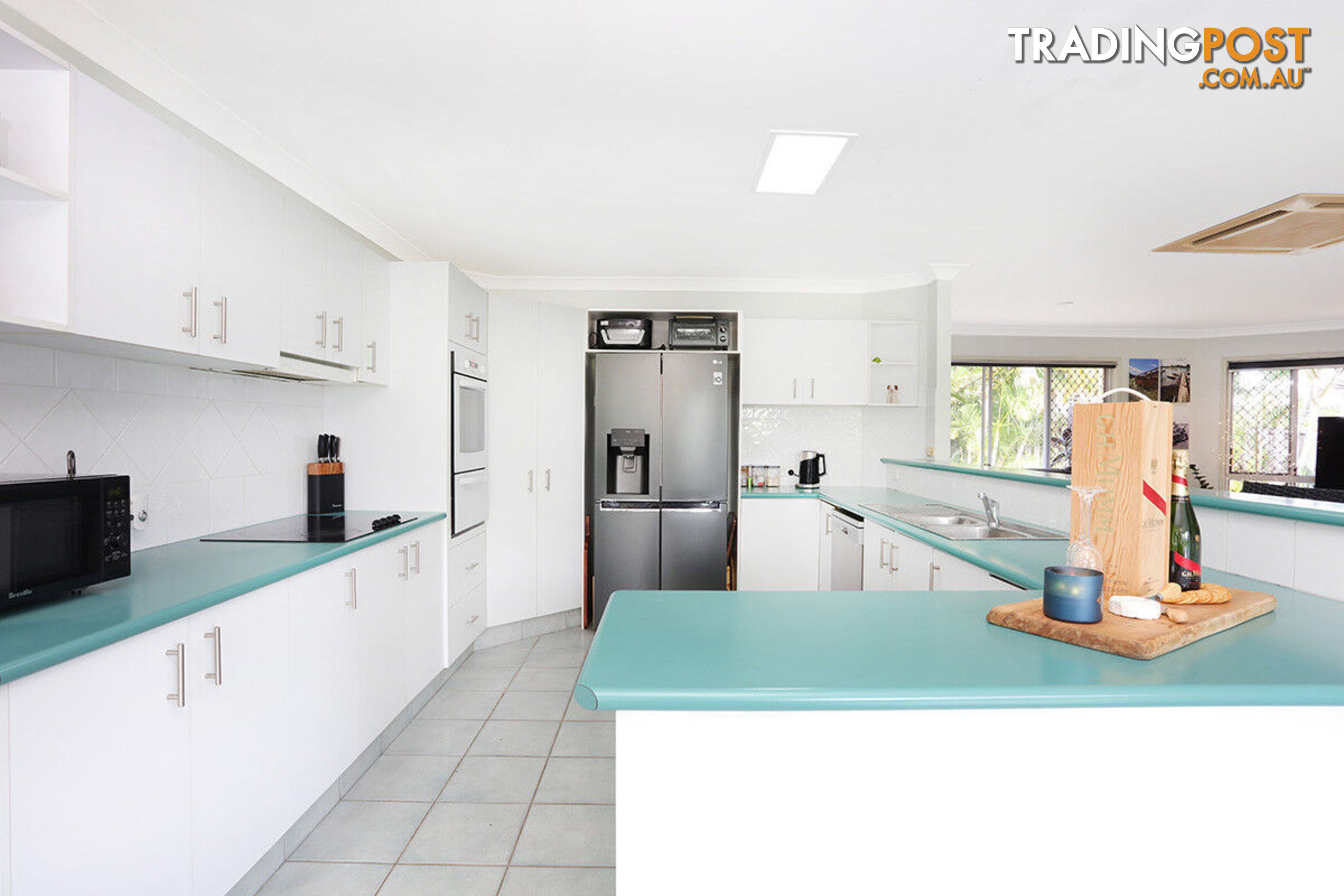 5 Pottery Row RUNAWAY BAY QLD 4216