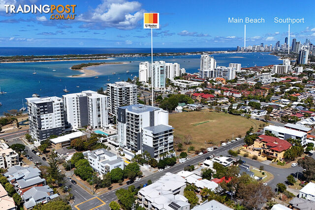 602/17 Bath Street LABRADOR QLD 4215