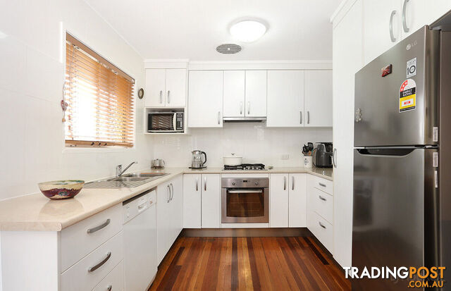 25 Clam Street RUNAWAY BAY QLD 4216