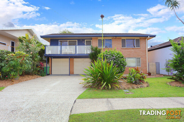 25 Clam Street RUNAWAY BAY QLD 4216