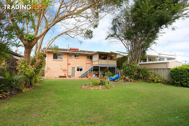 25 Clam Street RUNAWAY BAY QLD 4216