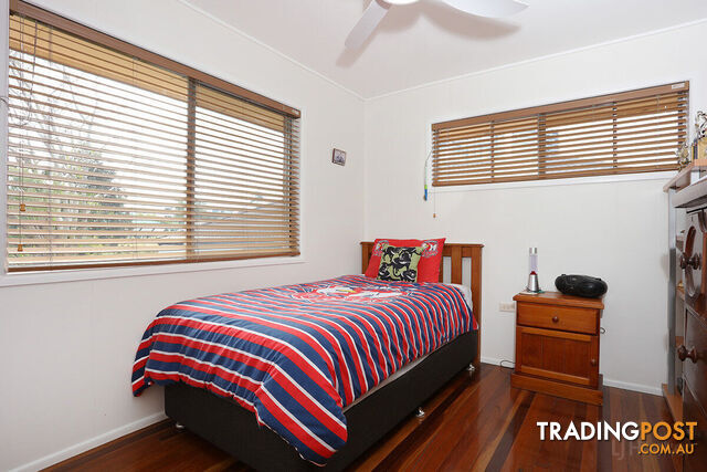 25 Clam Street RUNAWAY BAY QLD 4216