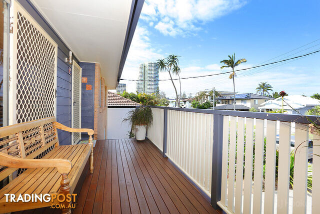 25 Clam Street RUNAWAY BAY QLD 4216