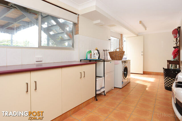 25 Clam Street RUNAWAY BAY QLD 4216