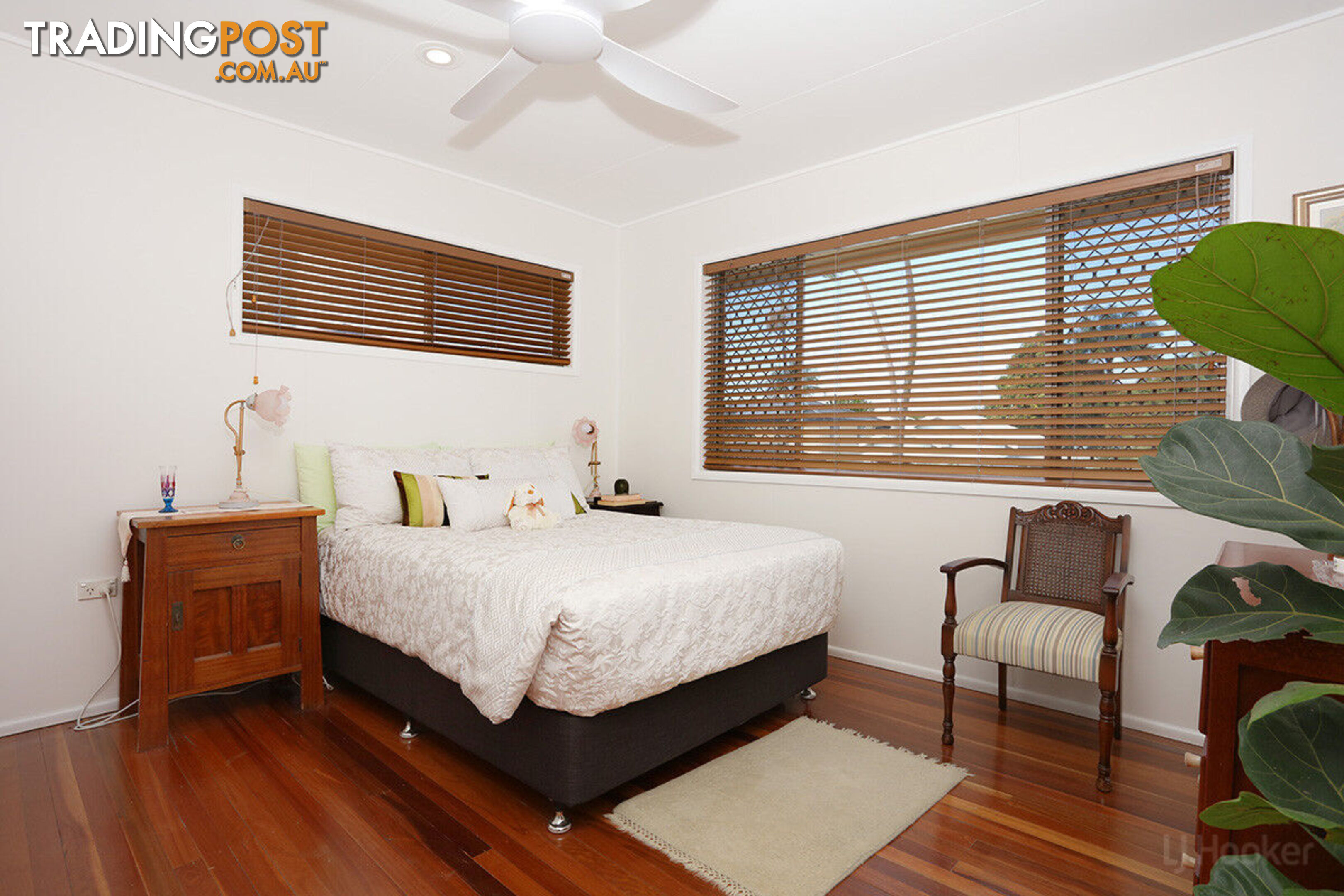 25 Clam Street RUNAWAY BAY QLD 4216