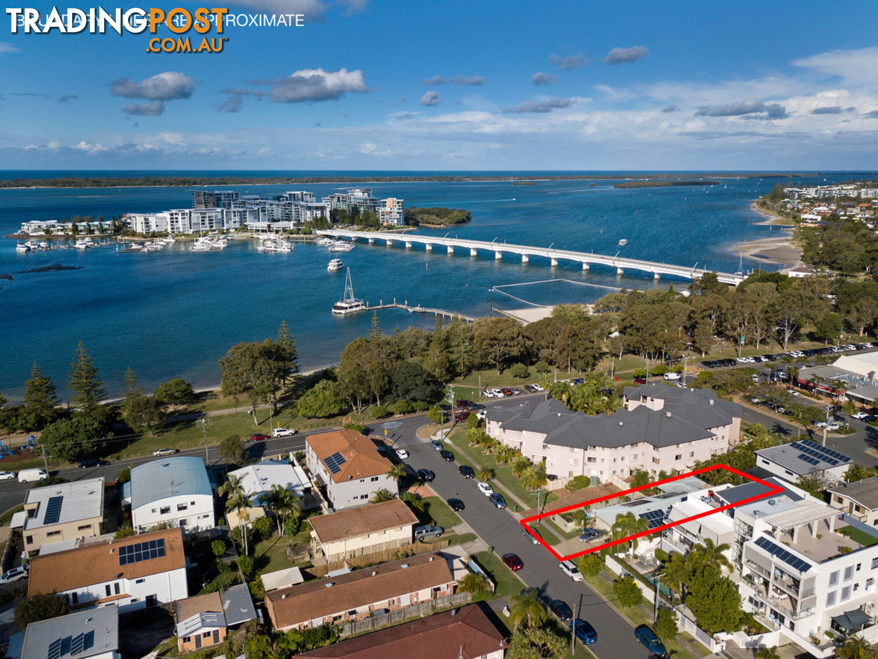 1 & 2/6 Victor Avenue PARADISE POINT QLD 4216