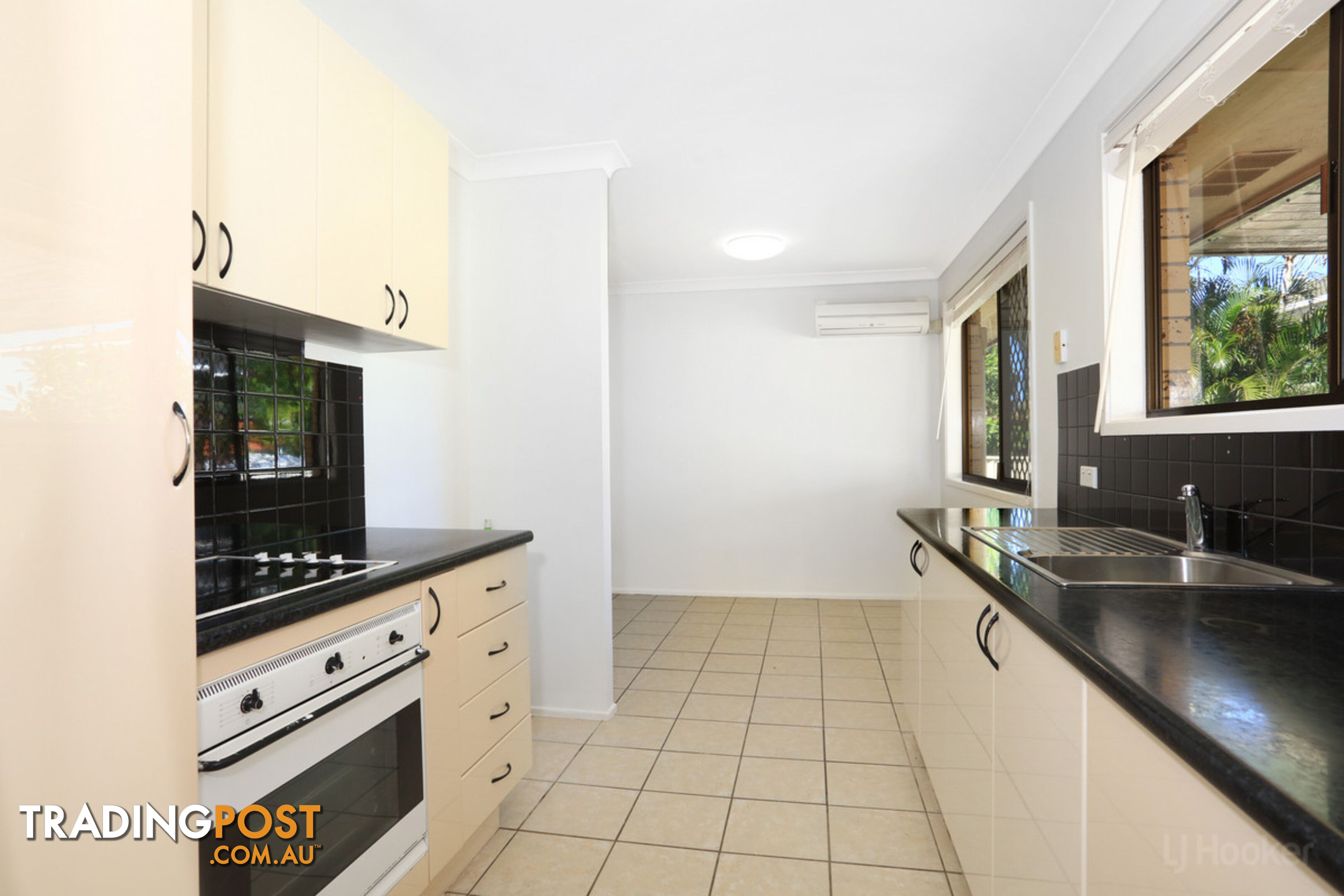 2/192 Oxley Drive COOMBABAH QLD 4216