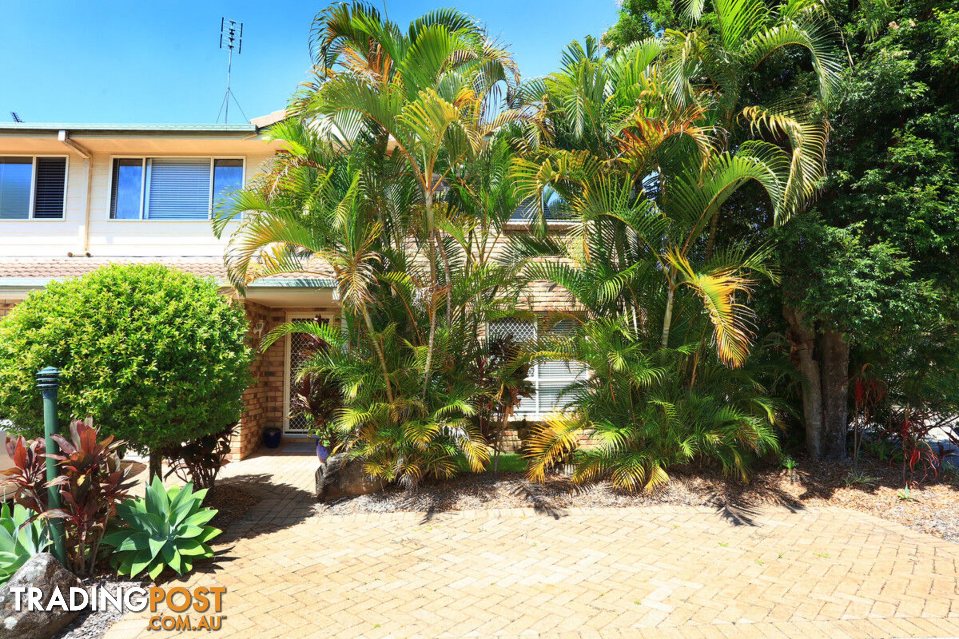 2/36-38 Broad Street LABRADOR QLD 4215