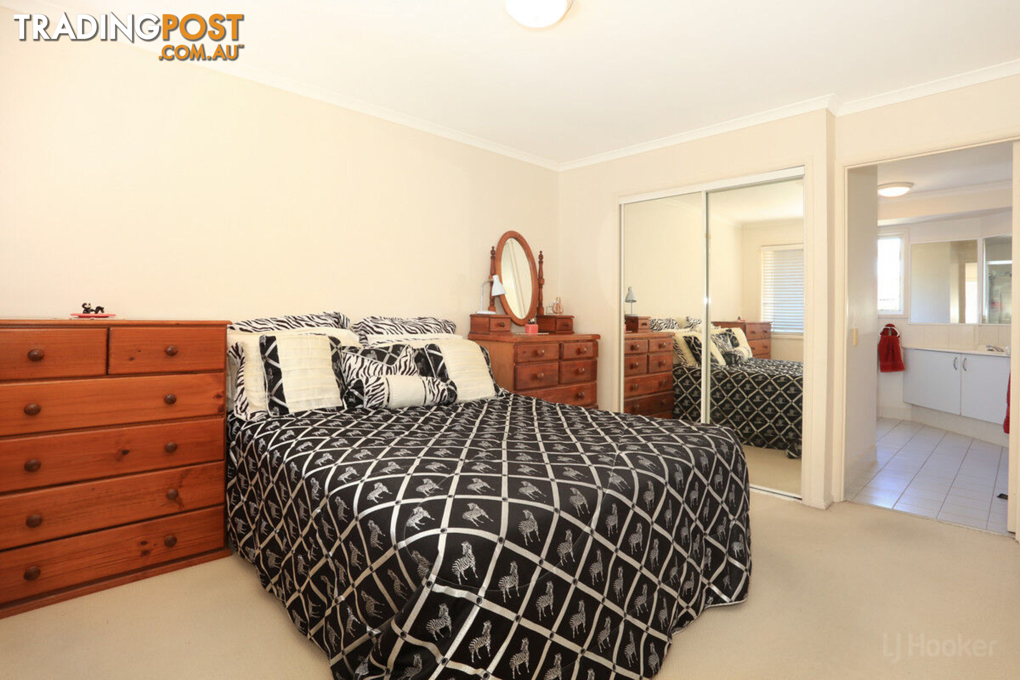 2/36-38 Broad Street LABRADOR QLD 4215