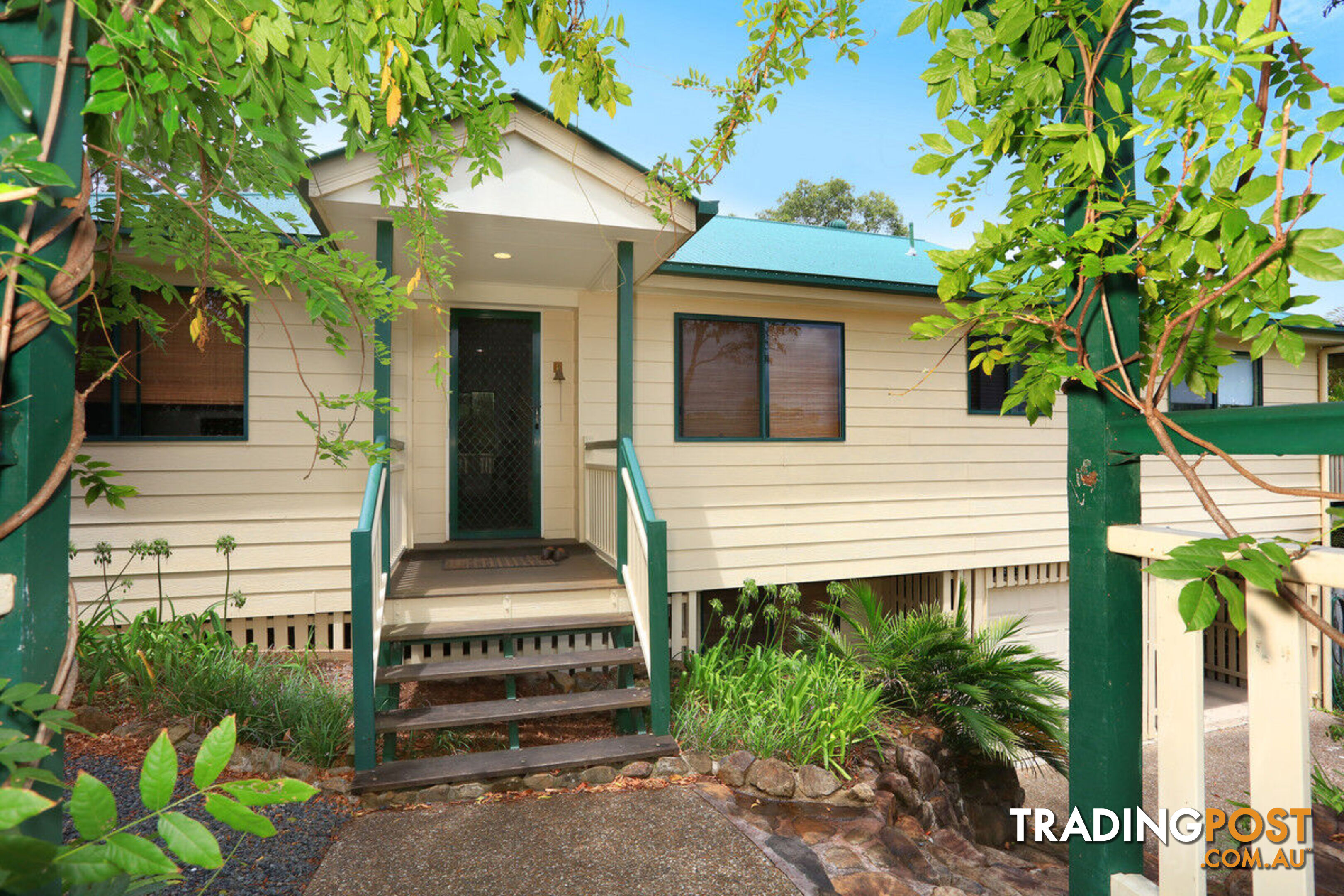 3 Pago Terrace PACIFIC PINES QLD 4211