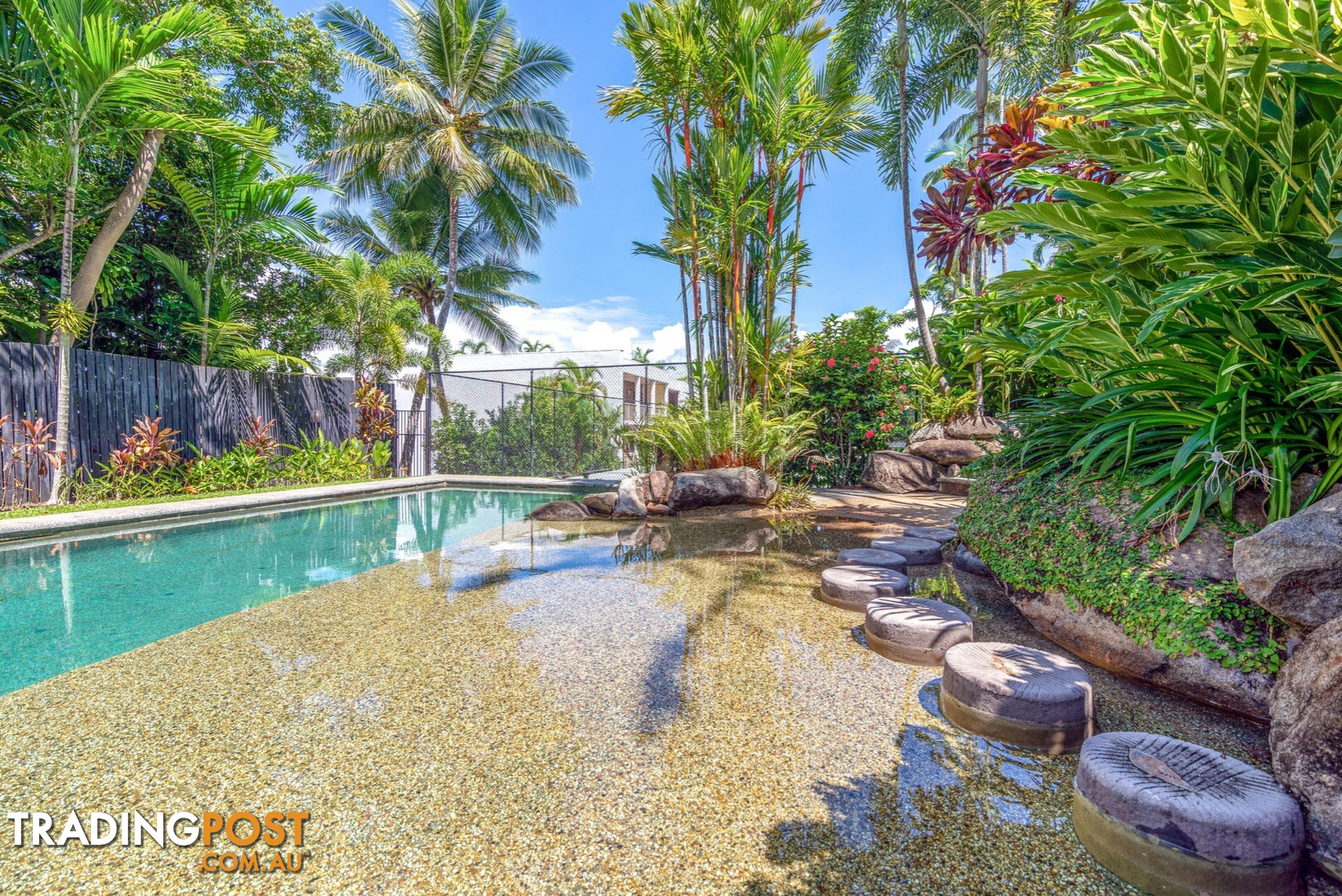 PORT DOUGLAS QLD 4877