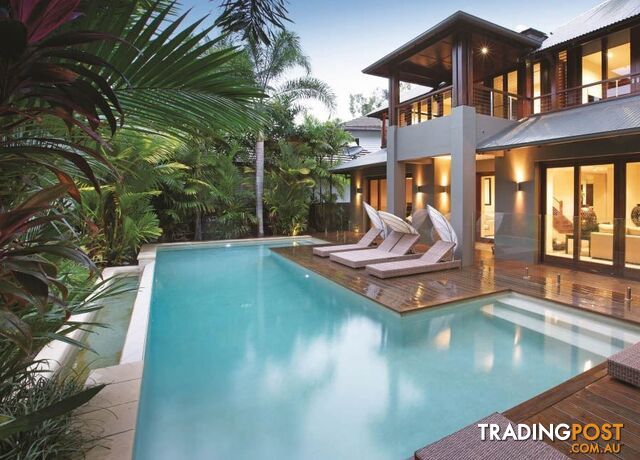 Villa Omaroo/26 Beachfront Mirage Drive PORT DOUGLAS QLD 4877