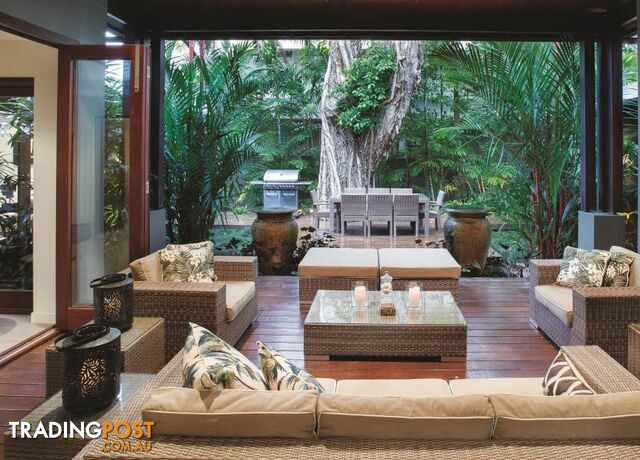 Villa Omaroo/26 Beachfront Mirage Drive PORT DOUGLAS QLD 4877