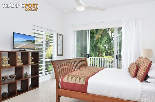 PORT DOUGLAS QLD 4877