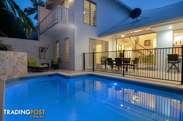 PORT DOUGLAS QLD 4877