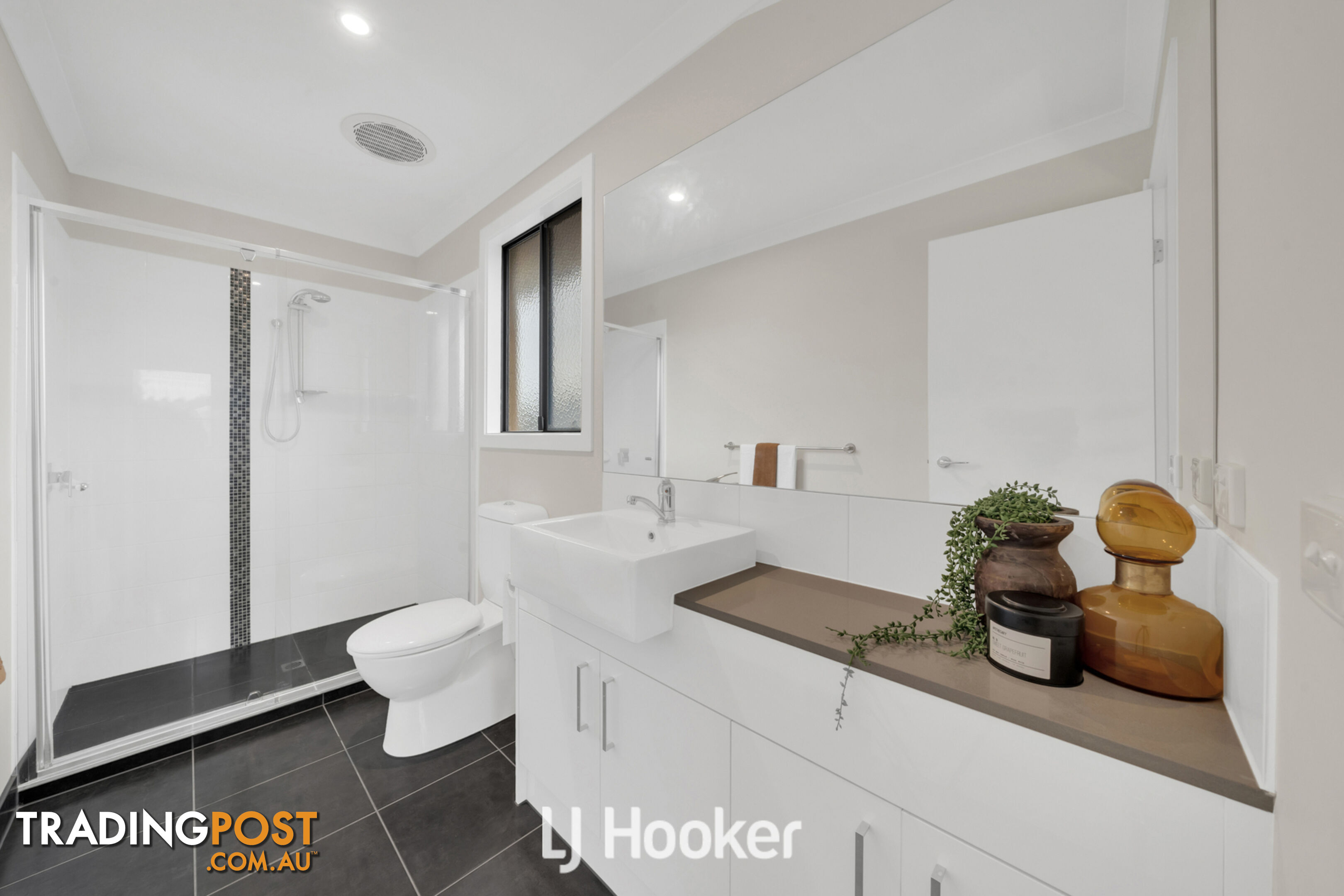 1/6 Railway Avenue BEACONSFIELD VIC 3807