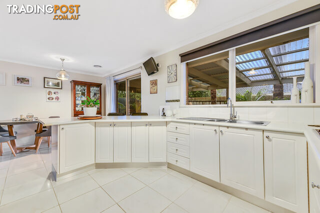 58 Collins Crescent BERWICK VIC 3806