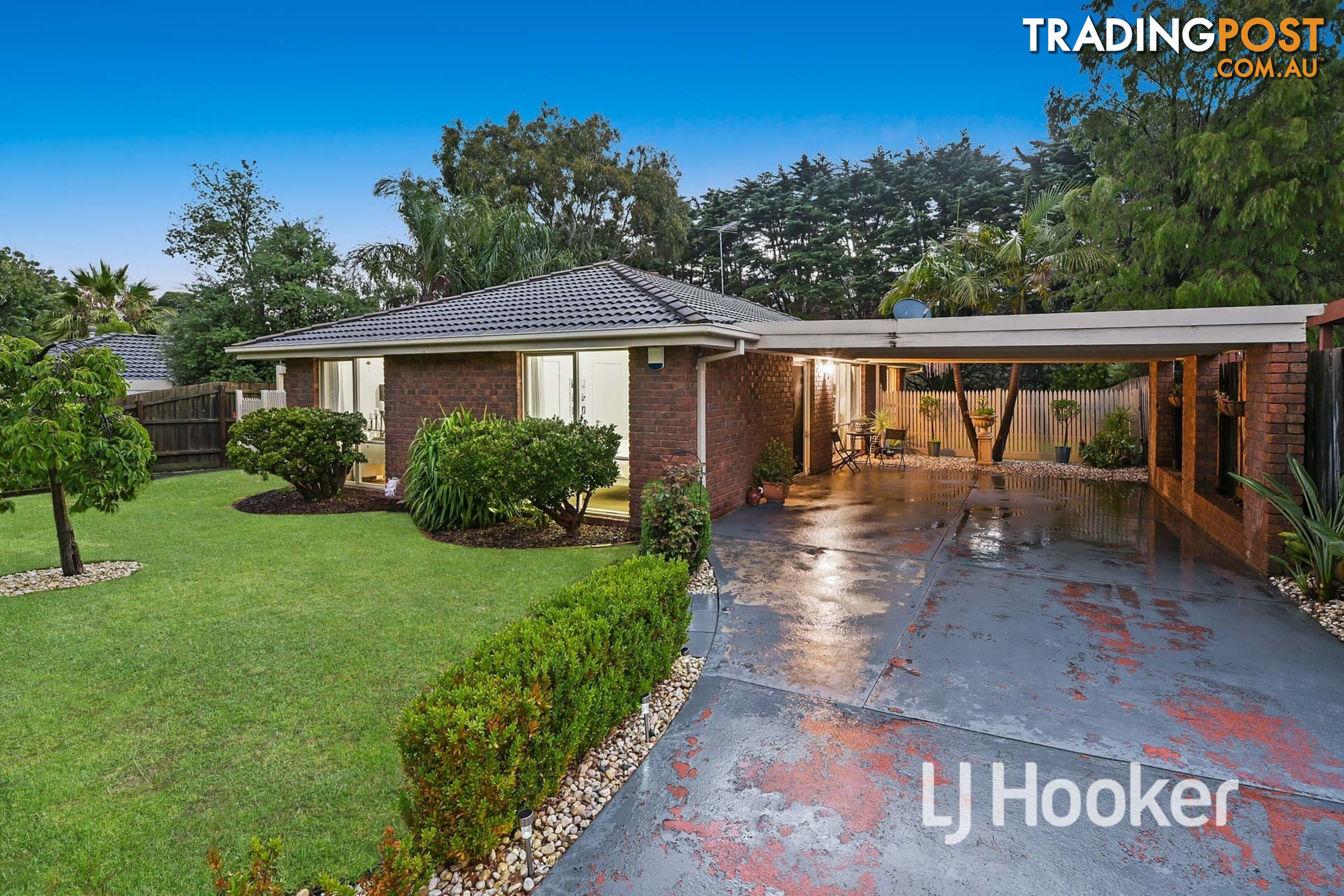 58 Collins Crescent BERWICK VIC 3806