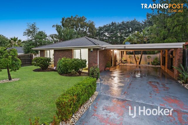 58 Collins Crescent BERWICK VIC 3806