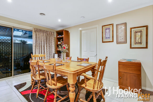 3B Hawker Gardens BERWICK VIC 3806