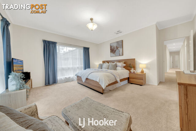 6 Loders Way BERWICK VIC 3806