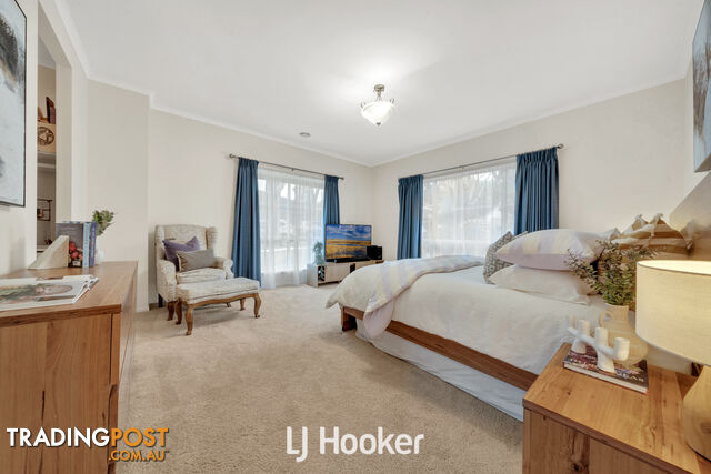 6 Loders Way BERWICK VIC 3806