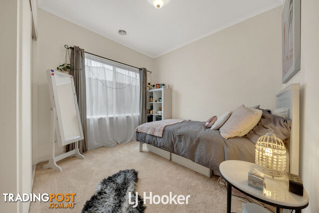 6 Loders Way BERWICK VIC 3806