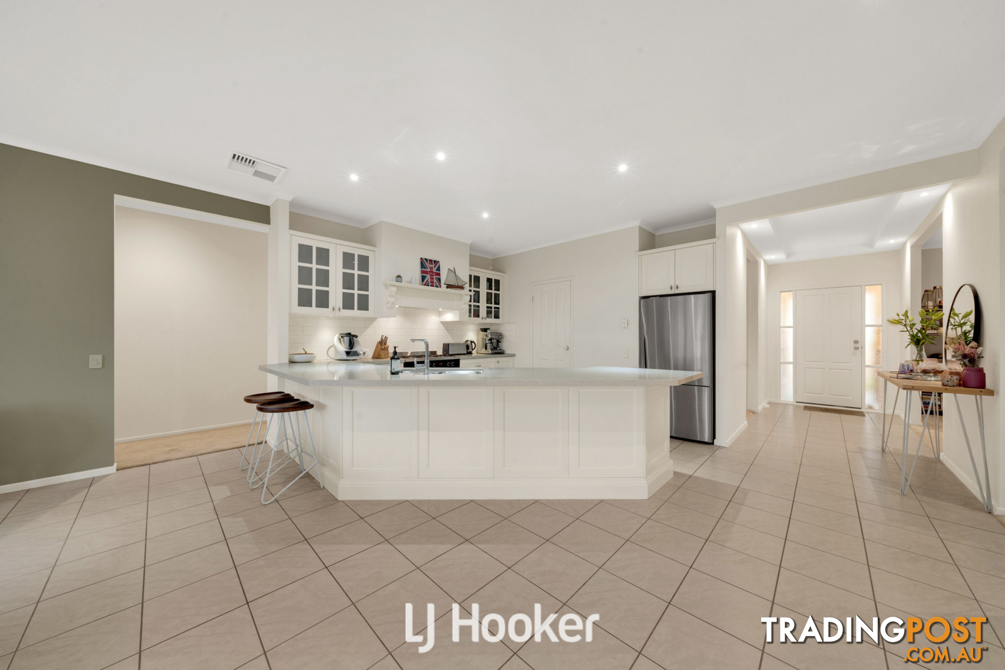 6 Loders Way BERWICK VIC 3806