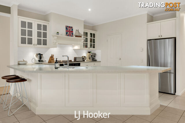 6 Loders Way BERWICK VIC 3806